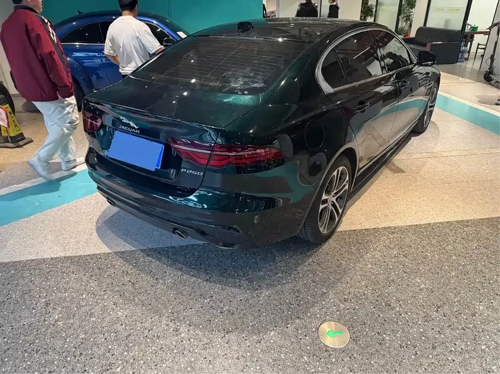 Jaguar XEL — фото 10