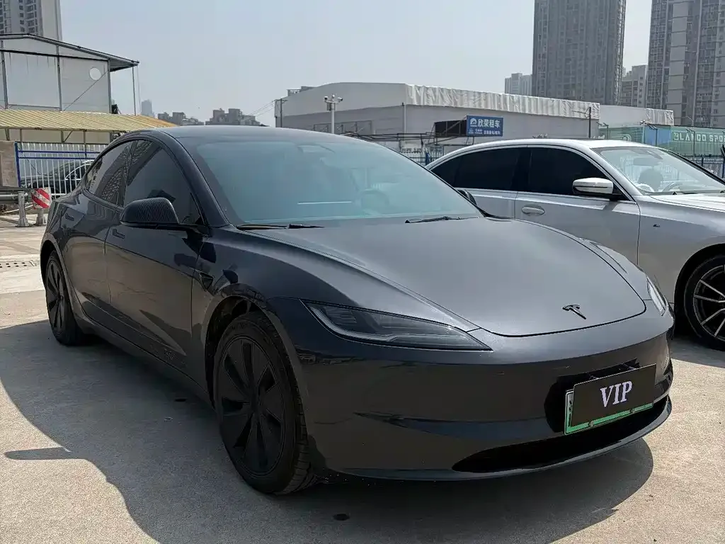 Tesla Model 3 — фото 5