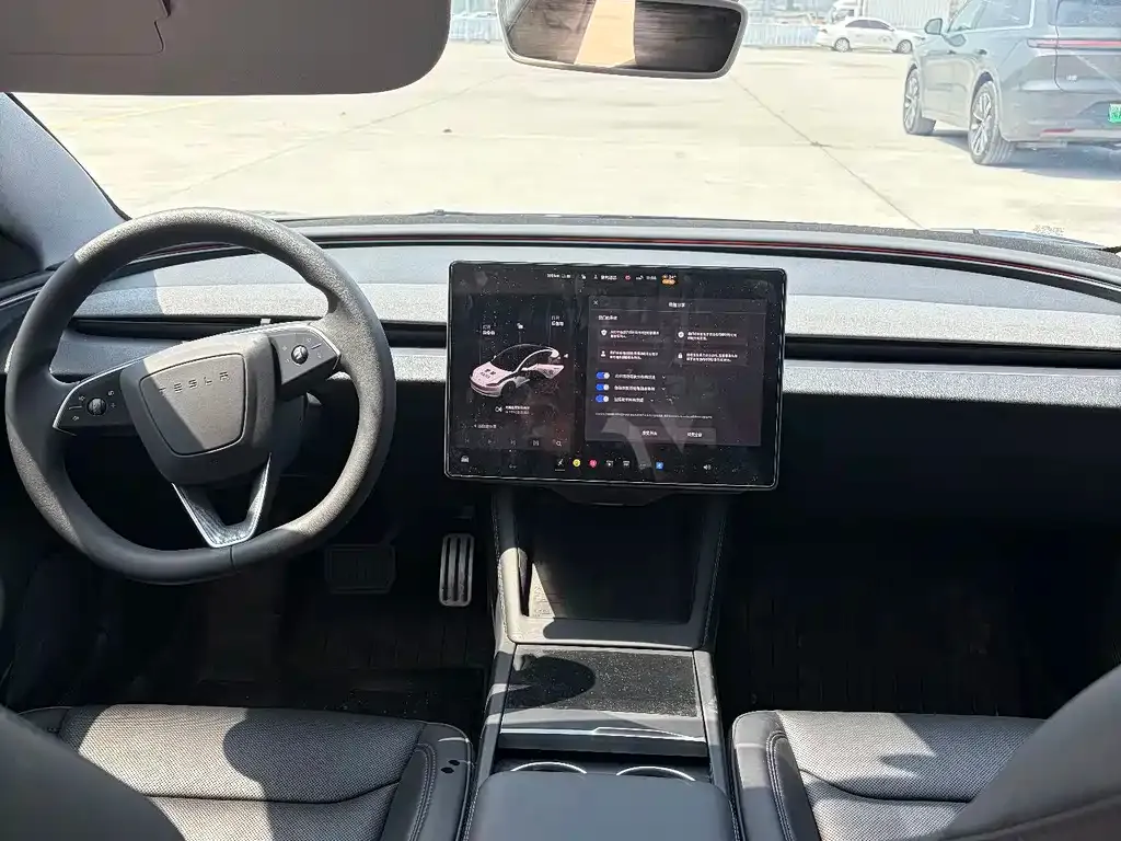 Tesla Model 3 — фото 7