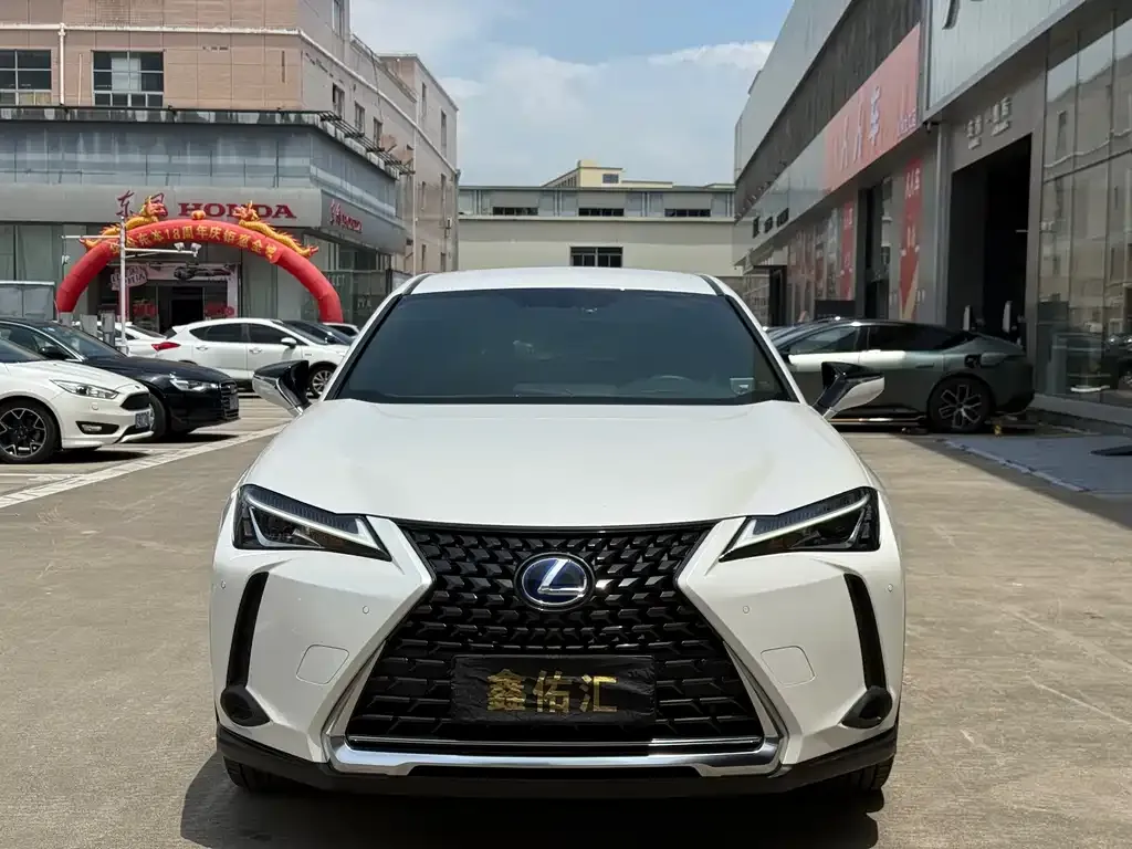 Lexus UX — фото 7