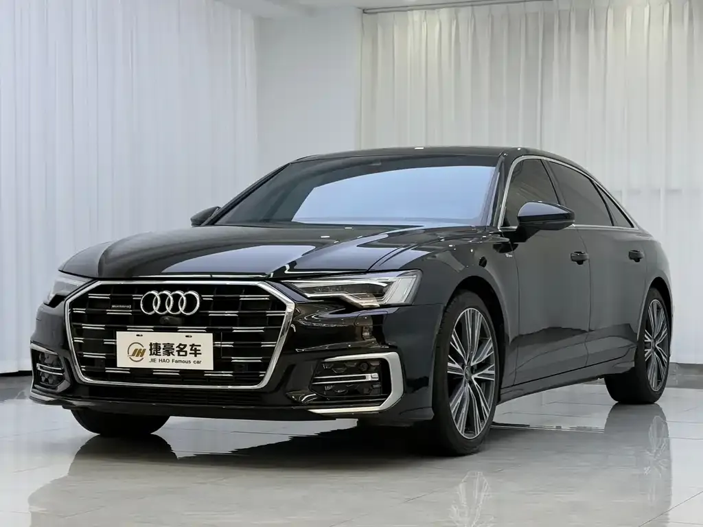 Audi A6L — фото 1