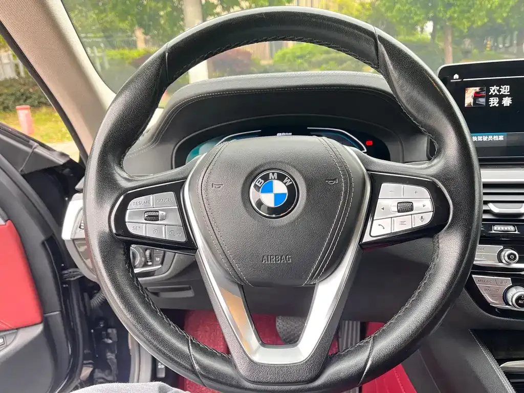 BMW 5 Series New Energy — фото 9