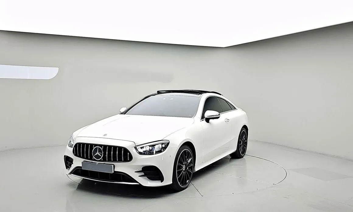 Mercedes-Benz E-Class — фото 1