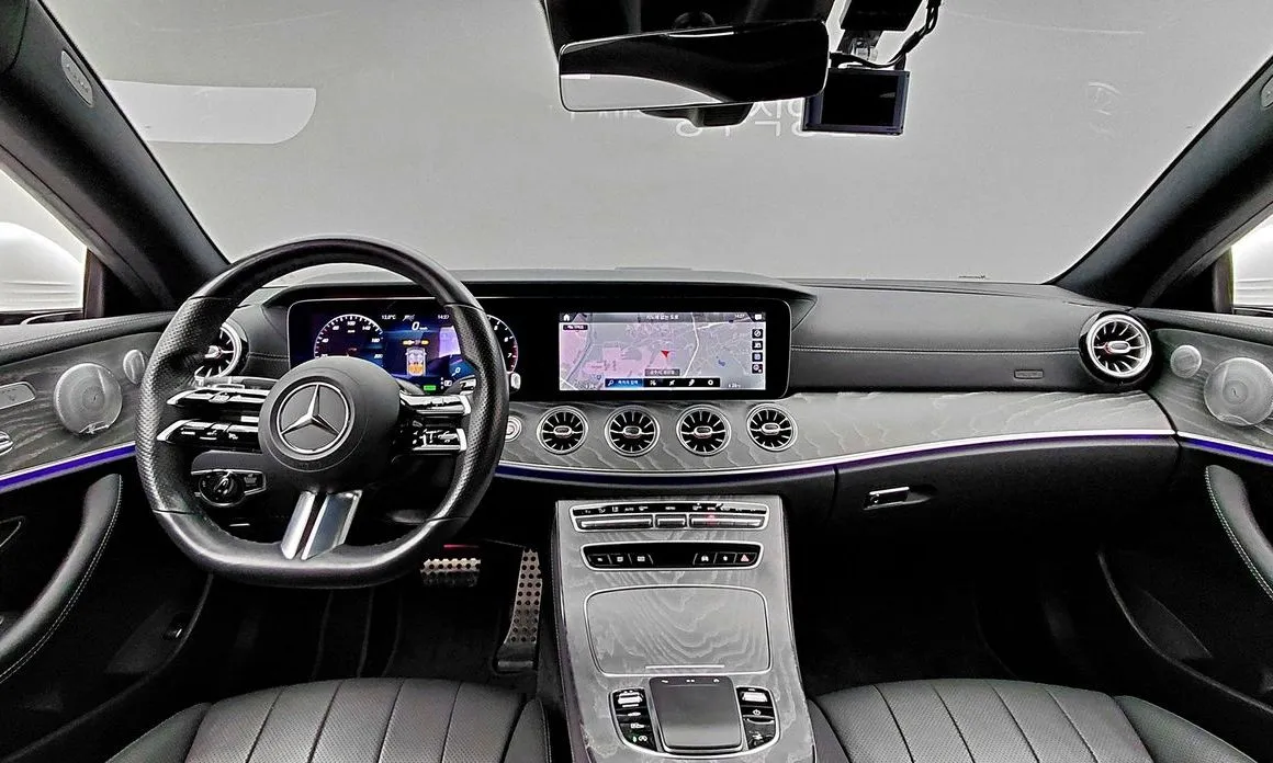 Mercedes-Benz E-Class — фото 4
