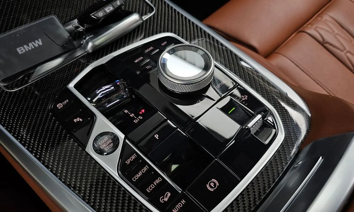 BMW X7 — фото 8