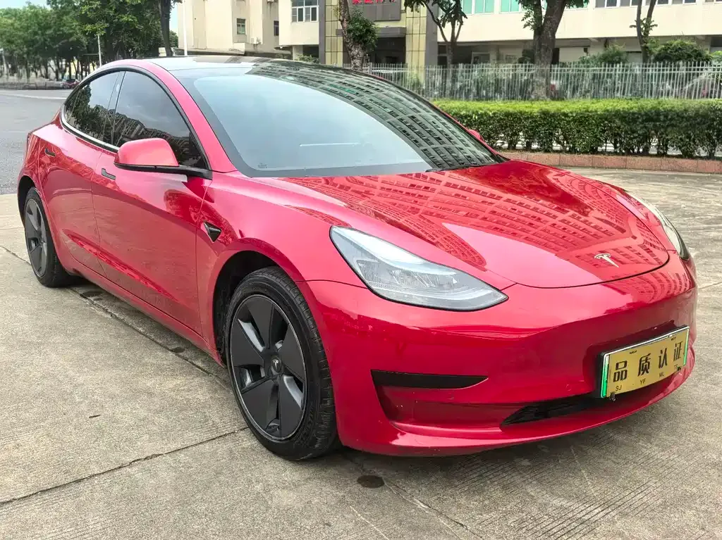 Tesla Model 3 — фото 8