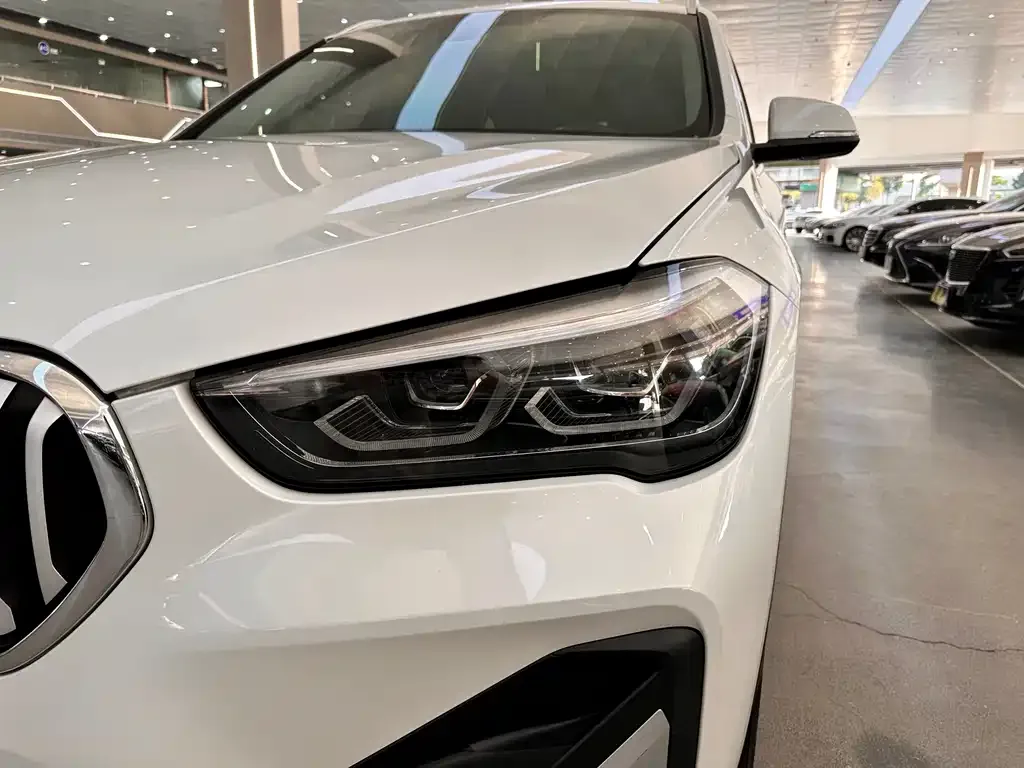 BMW X1 — фото 2