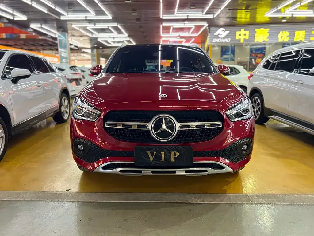 Mercedes-Benz GLA — фото 1