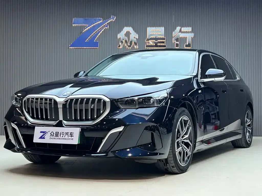 BMW i5 — фото 1