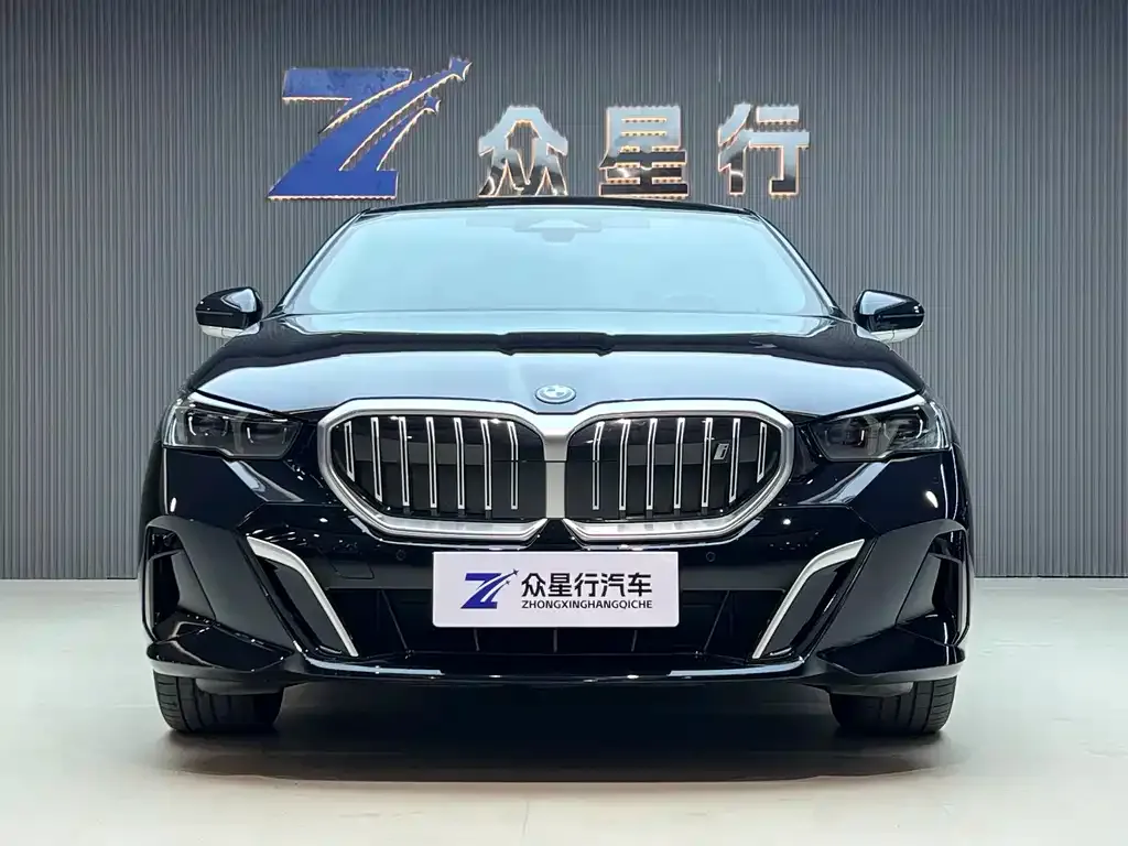 BMW i5 — фото 2