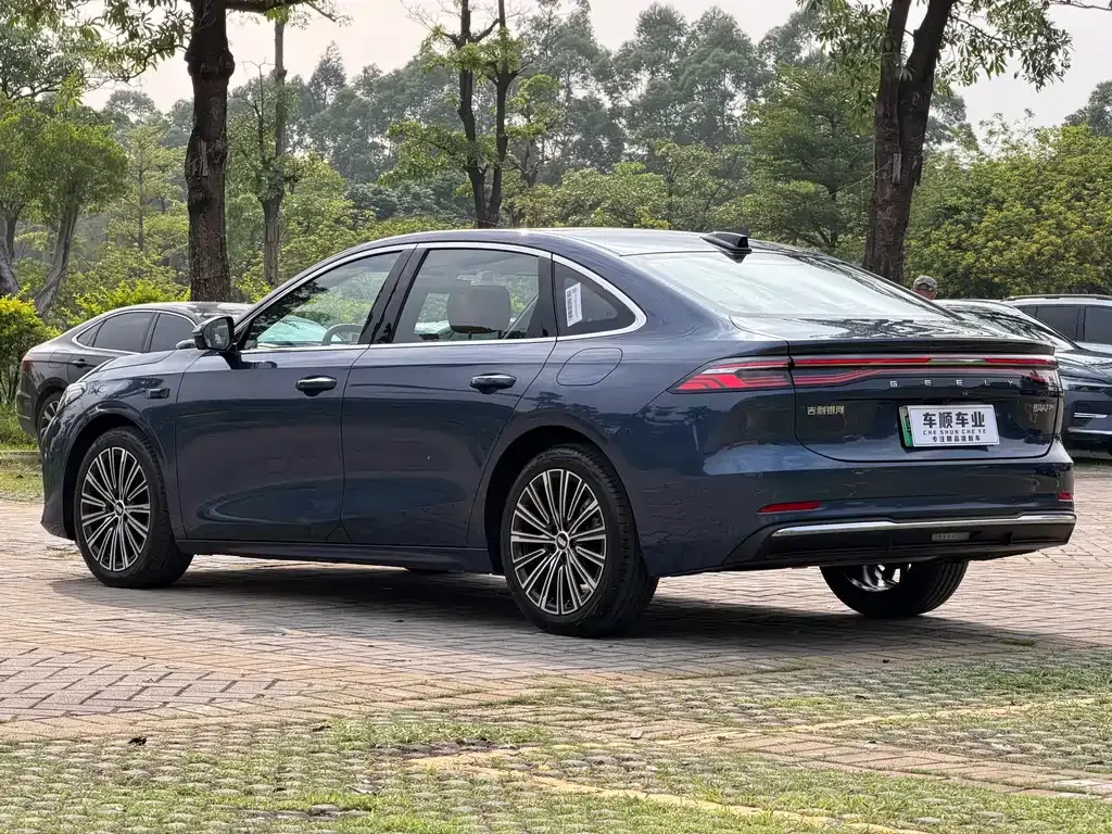 Geely Galaxy A7 — фото 10