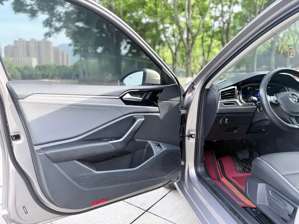 Volkswagen Sagitar — фото 7