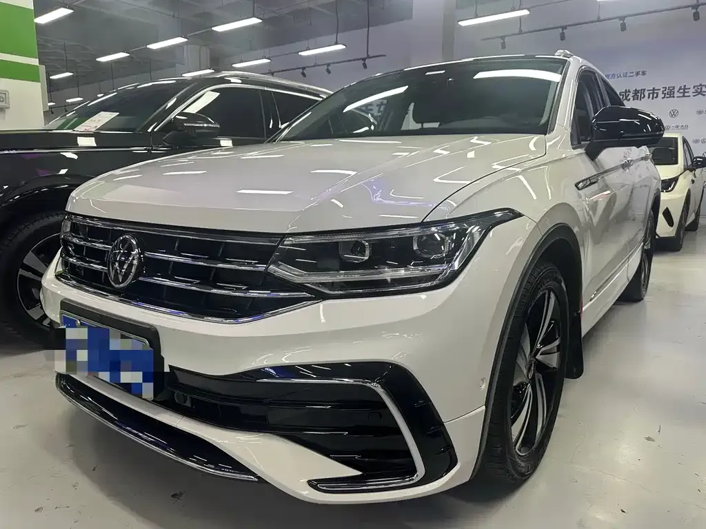 Volkswagen Tiguan X — фото 1