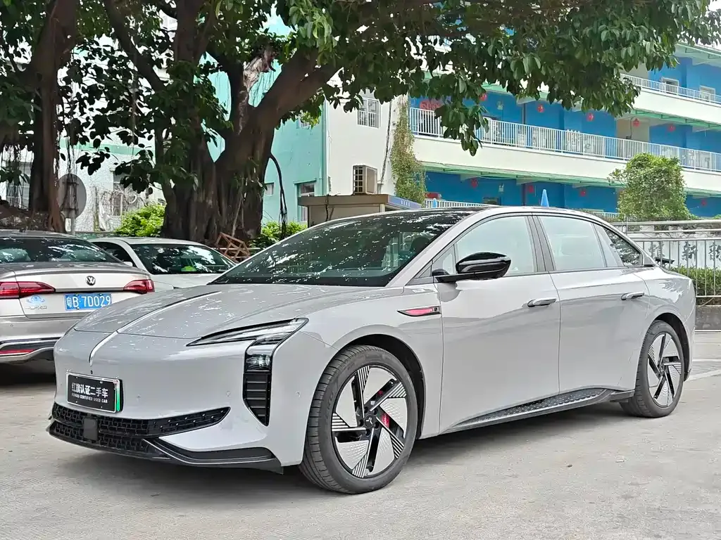 Hongqi EH7 — фото 1