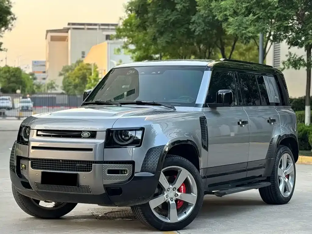 Land Rover Defender — фото 1