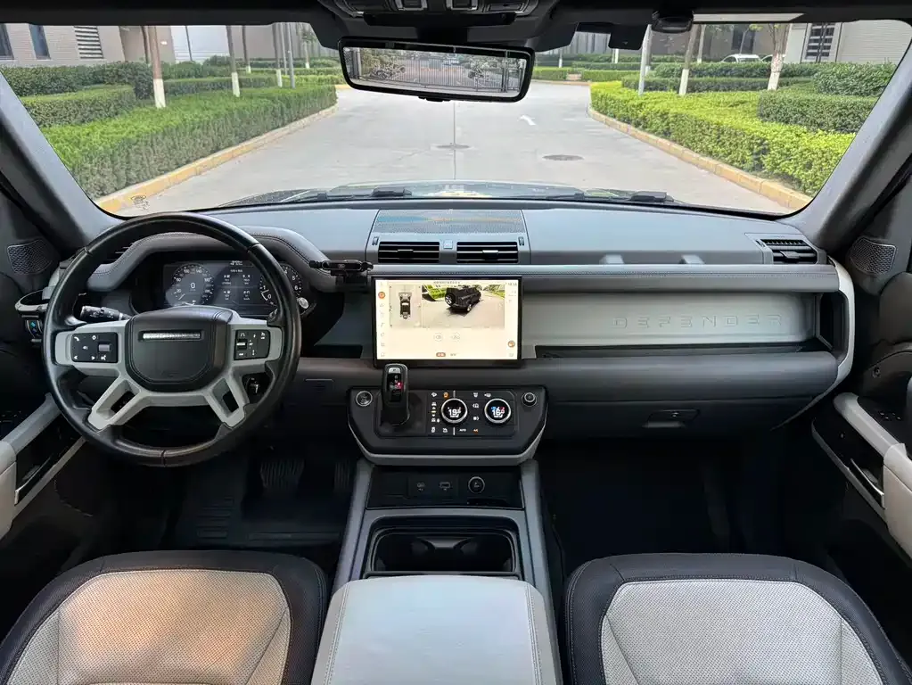 Land Rover Defender — фото 10
