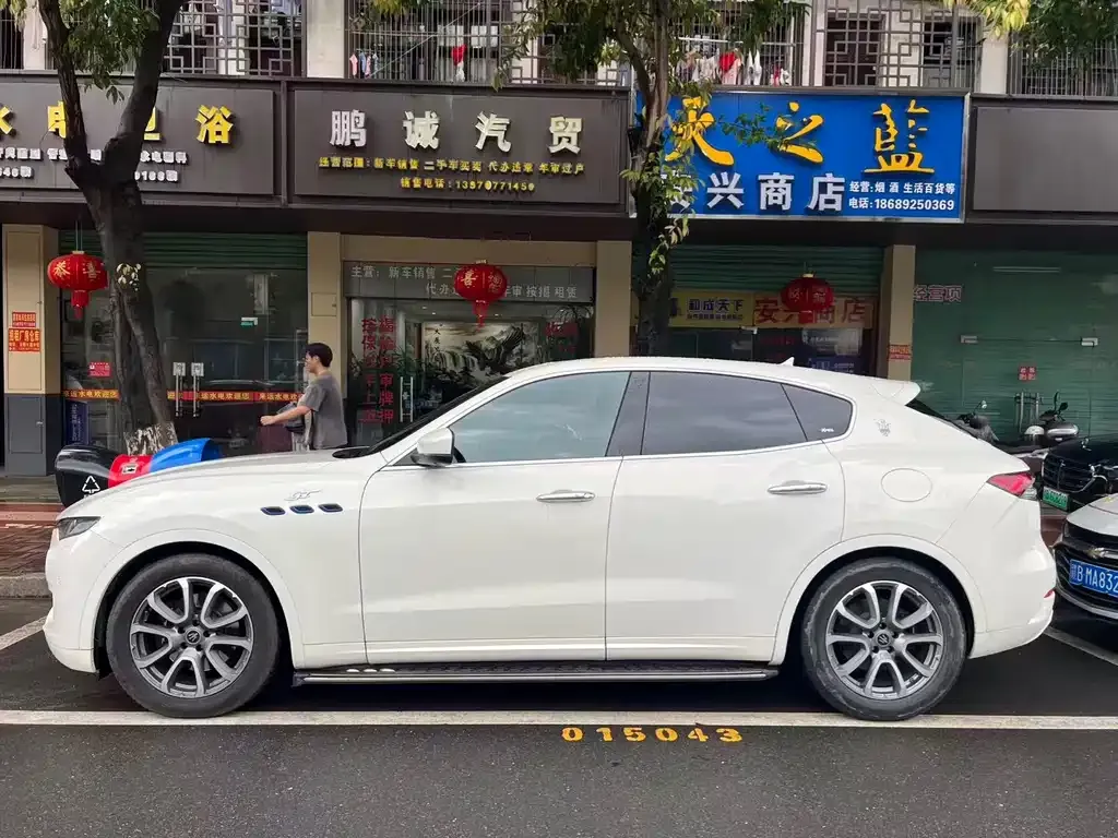 Maserati Levante — фото 4