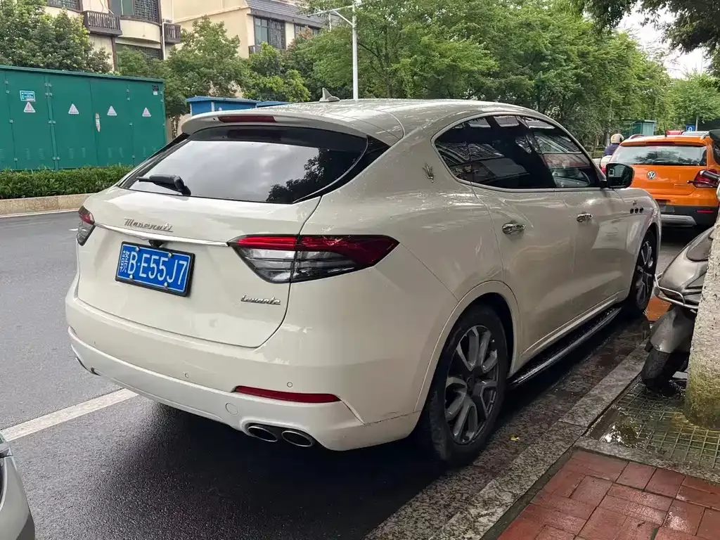 Maserati Levante — фото 9