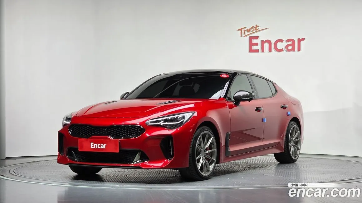 Kia Stinger — фото 1