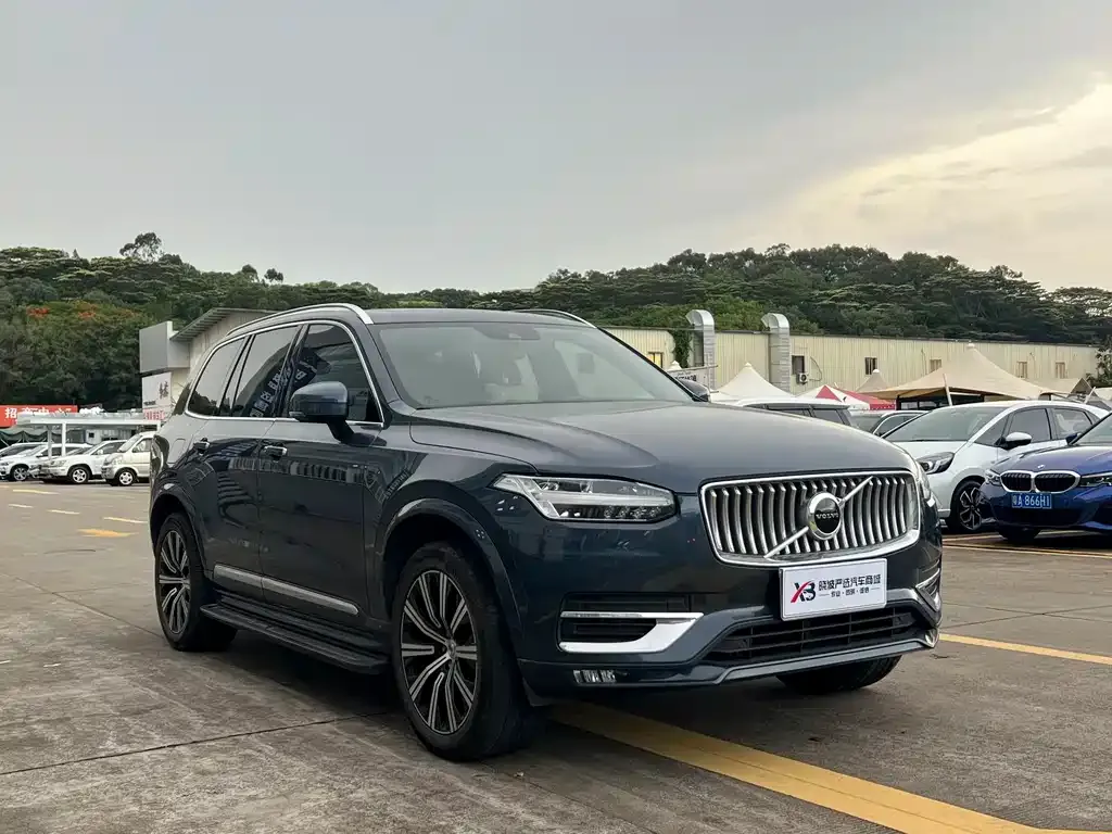 Volvo XC90 — фото 5