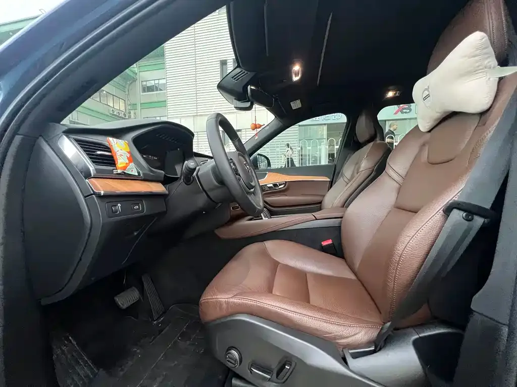 Volvo XC90 — фото 2