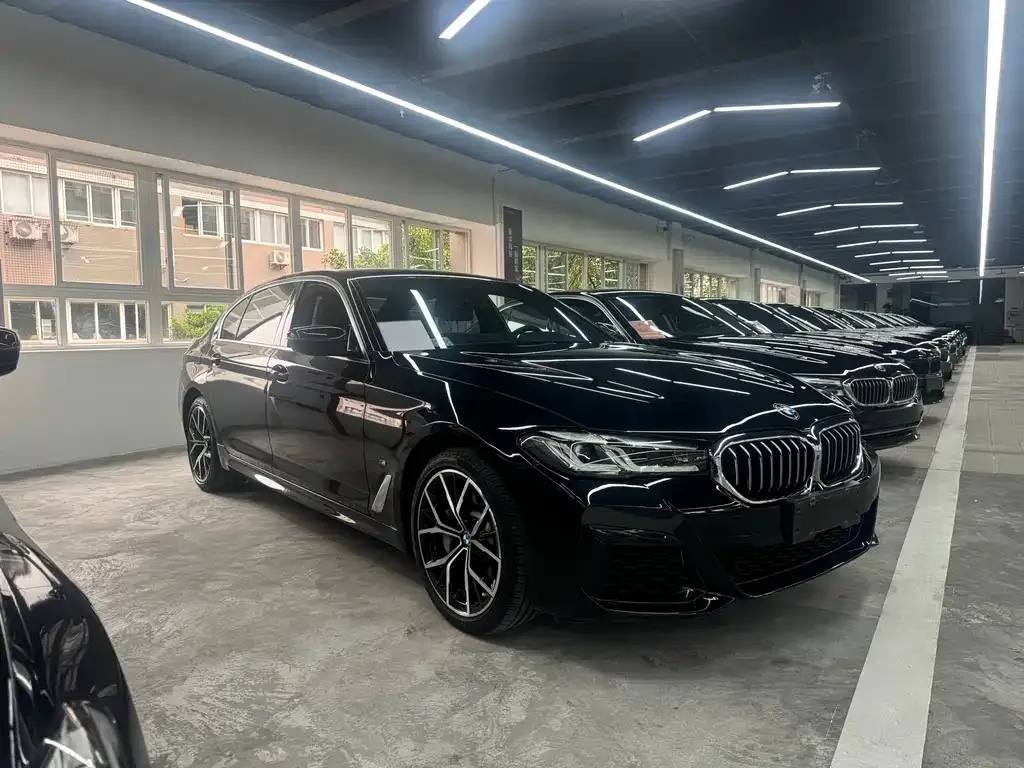 BMW 5 Series — фото 2