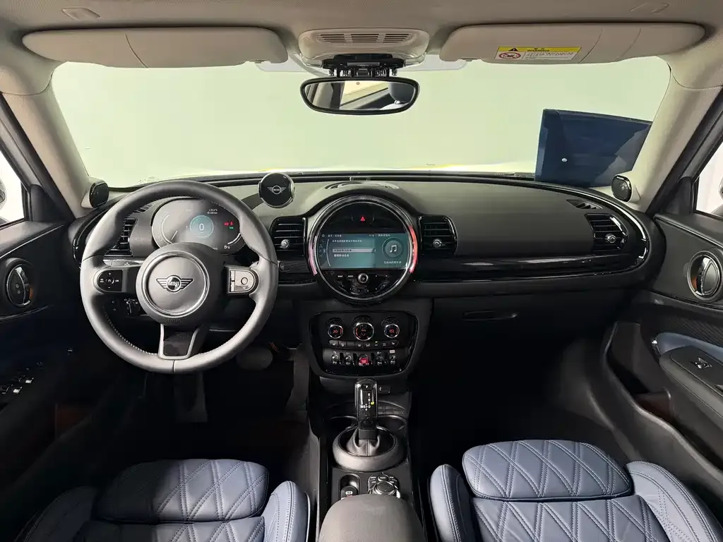 MINI Clubman — фото 9
