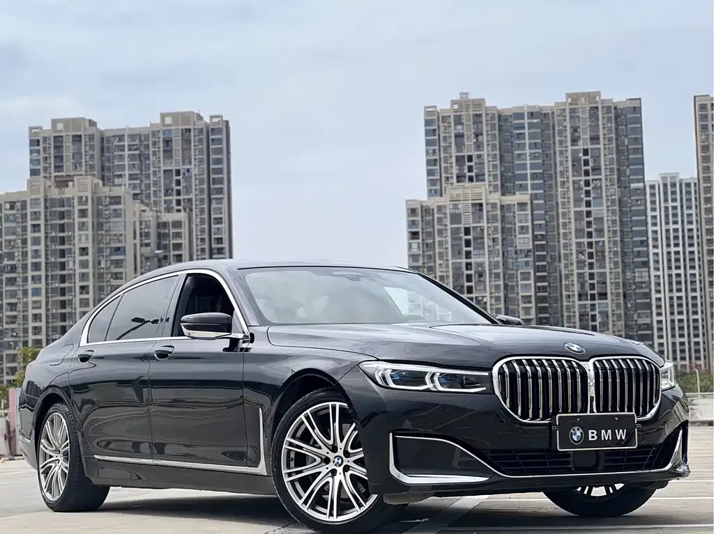 BMW 7 Series — фото 6