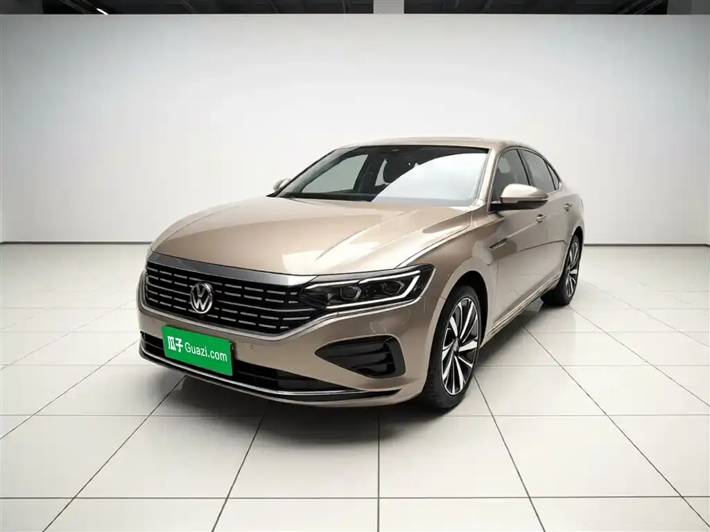 Volkswagen Passat — фото 1
