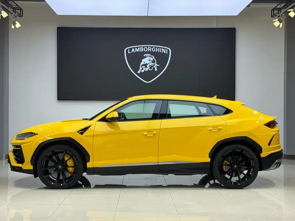 Lamborghini Urus — фото 9