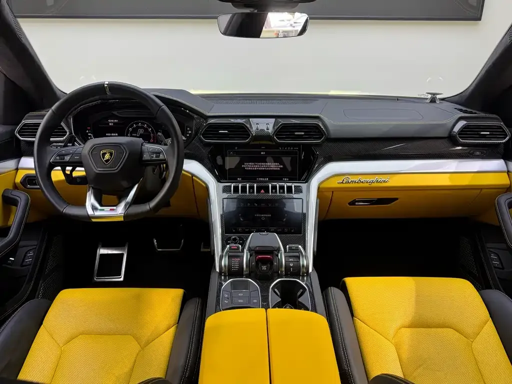 Lamborghini Urus — фото 10