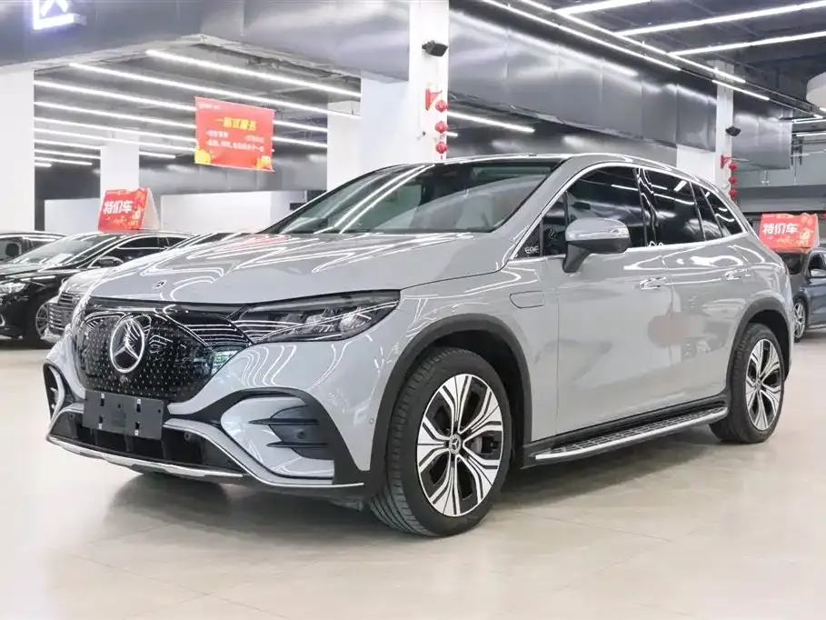 Mercedes-Benz EQE SUV — фото 1