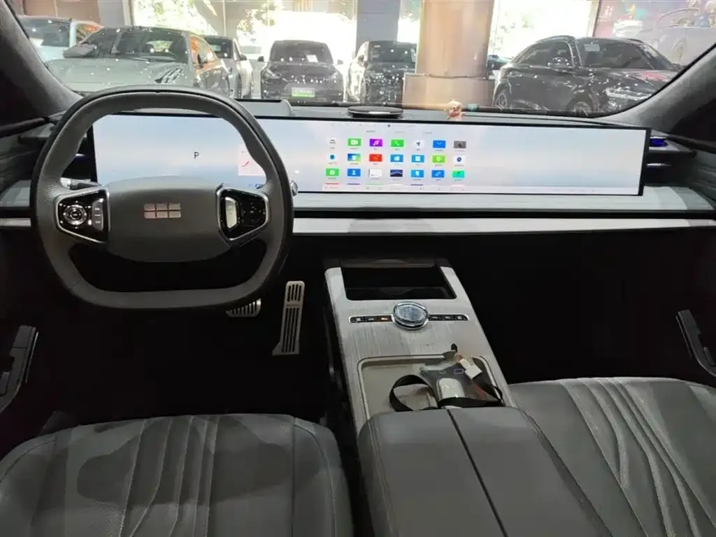 Geely Galaxy E8 — фото 4