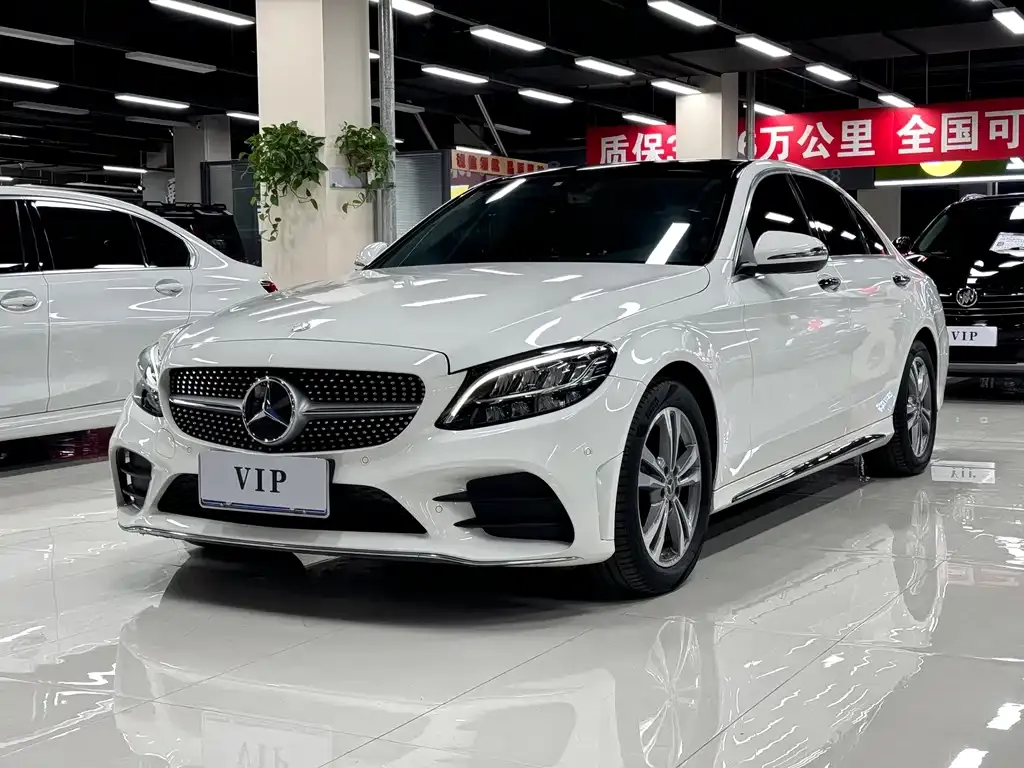 Mercedes-Benz C-Class — фото 1
