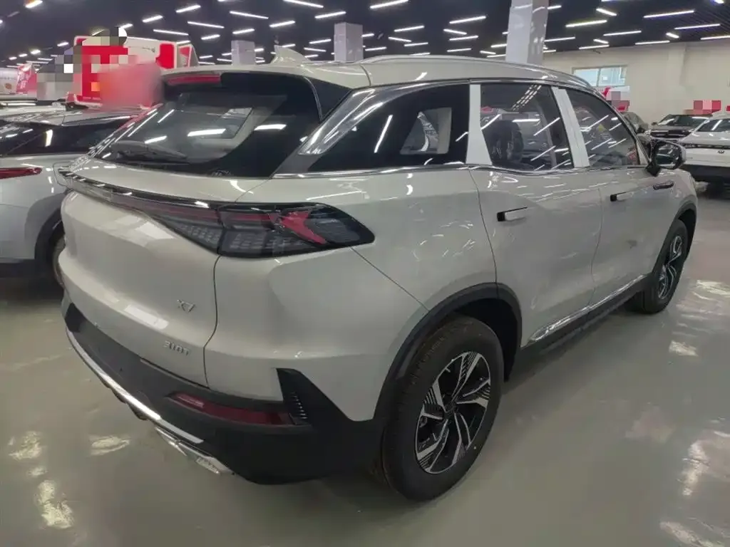 BAIC X7 — фото 10