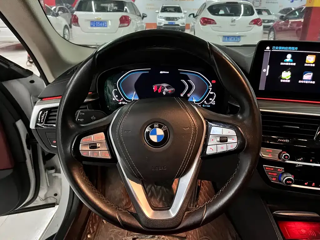 BMW 5 Series New Energy — фото 10