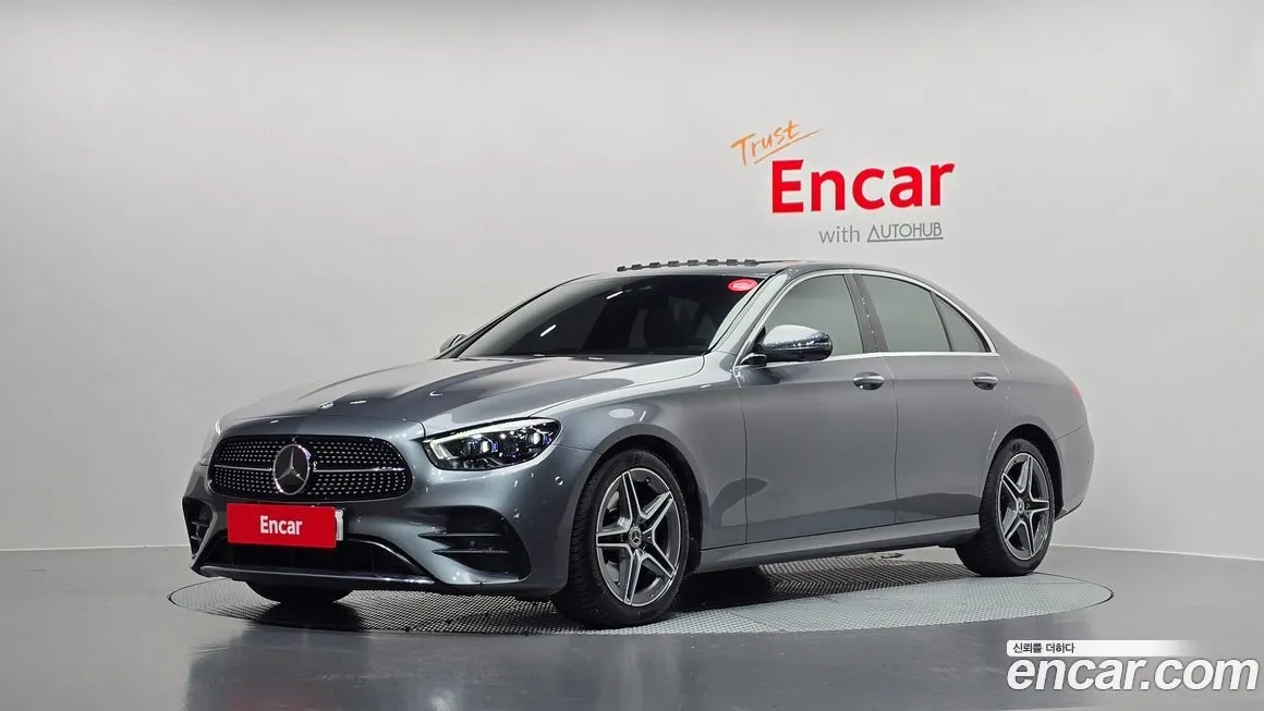 Mercedes-Benz E-Class — фото 1