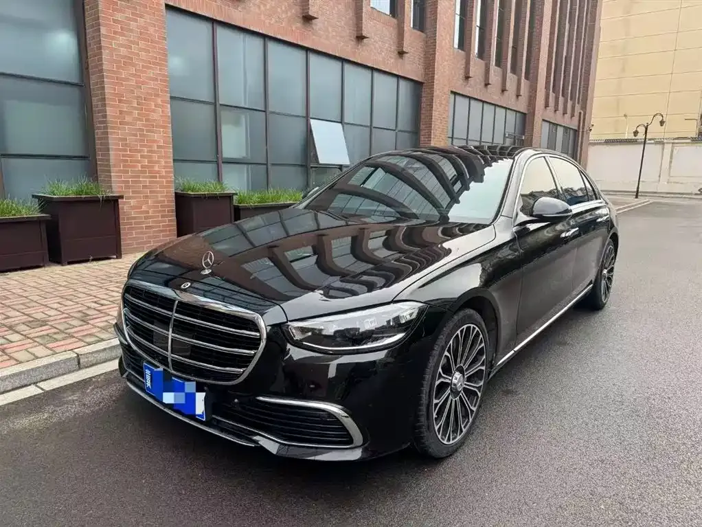 Mercedes-Benz S-Class — фото 1