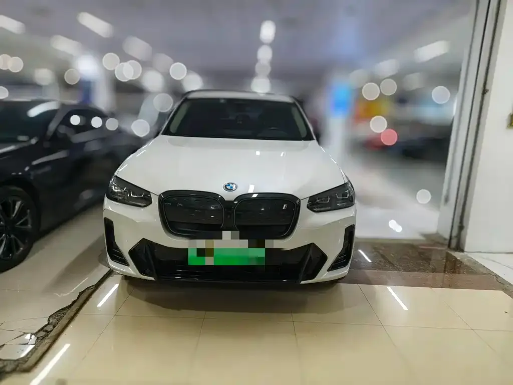 BMW iX3 — фото 2