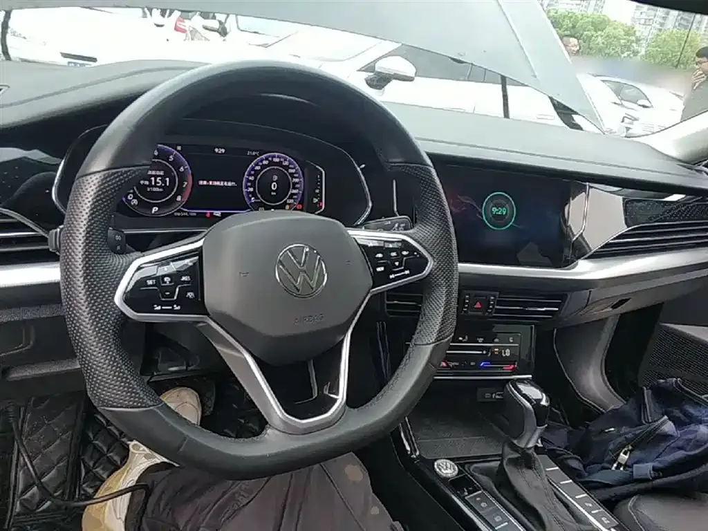 Volkswagen Passat — фото 7