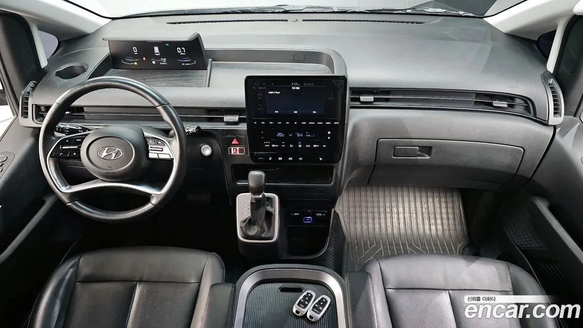Hyundai Staria — фото 2