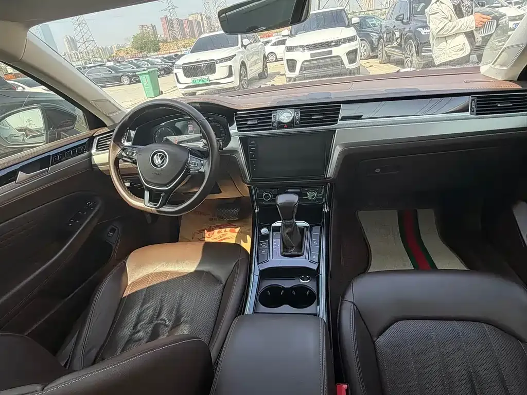 Volkswagen Phideon — фото 5