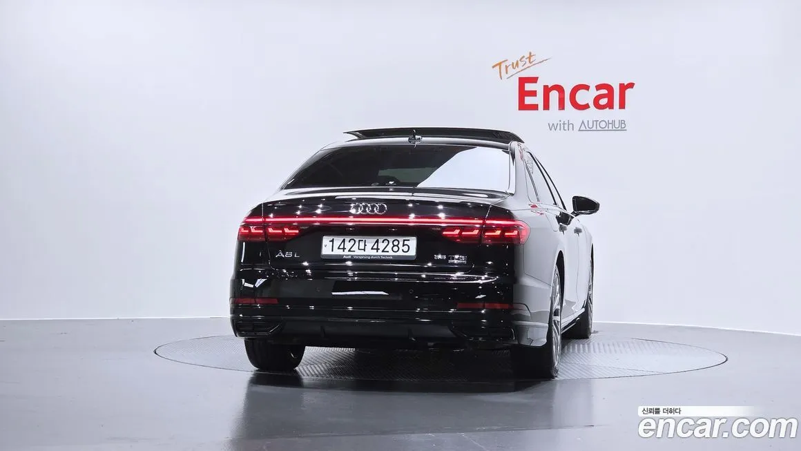 Audi A8 — фото 2