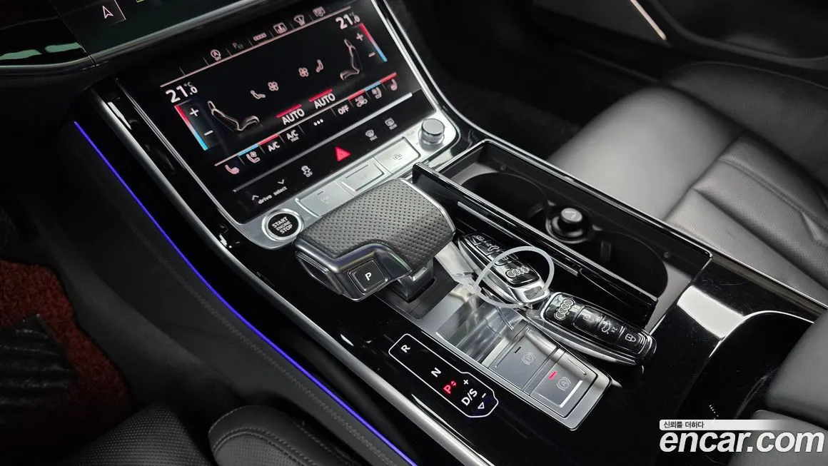 Audi A8 — фото 8