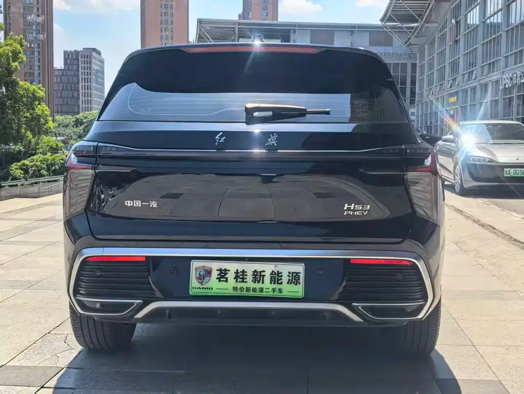 Hongqi HS3 PHEV — фото 4