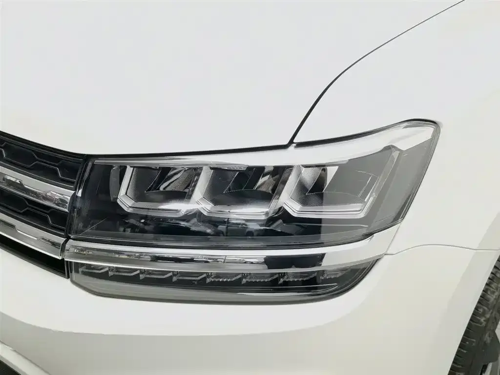 Volkswagen Tharu — фото 8