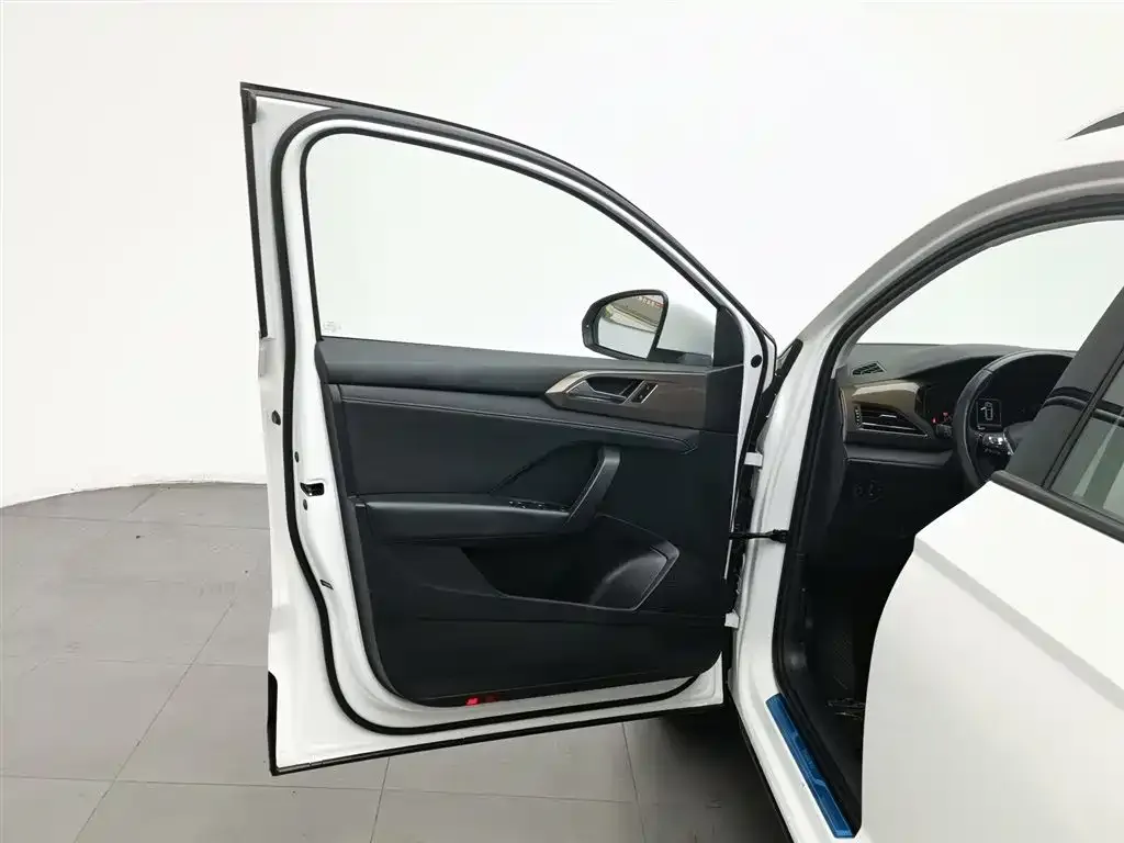 Volkswagen Tharu — фото 7