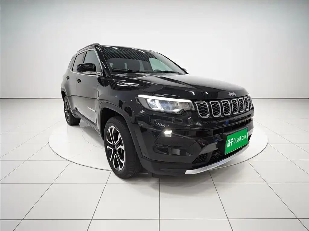 Jeep Compass — фото 4