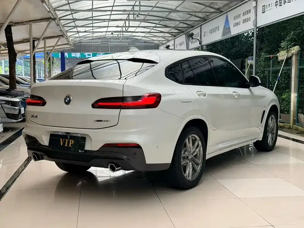 BMW X4 — фото 7