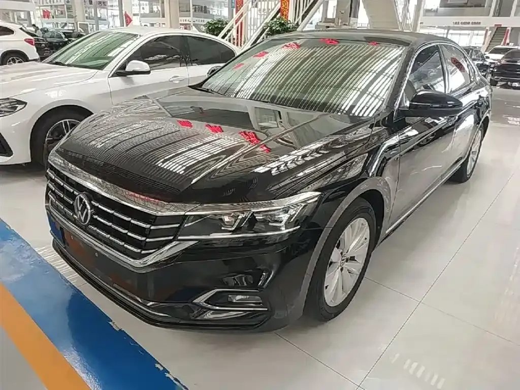Volkswagen Passat — фото 1
